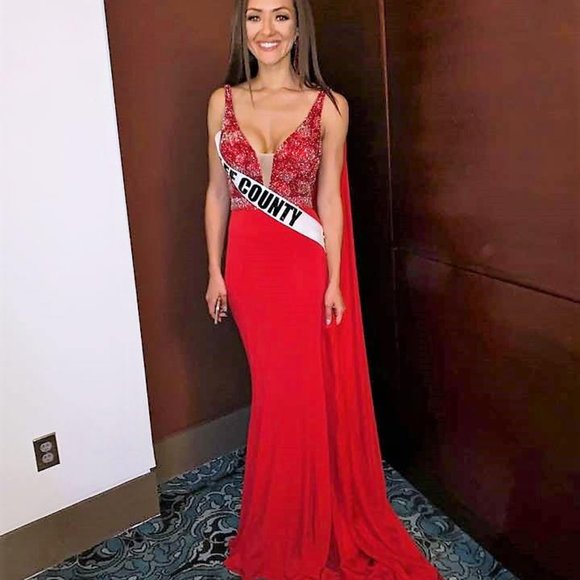 Size 6 (altered to a size 4) Sherri Hill Gown - Picture 3 of 5